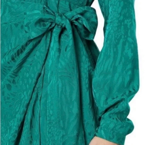 Lilly Pulitzer Nicolina Animal Jacquard Wrap Evergreen Minidress - Picture 4 of 5